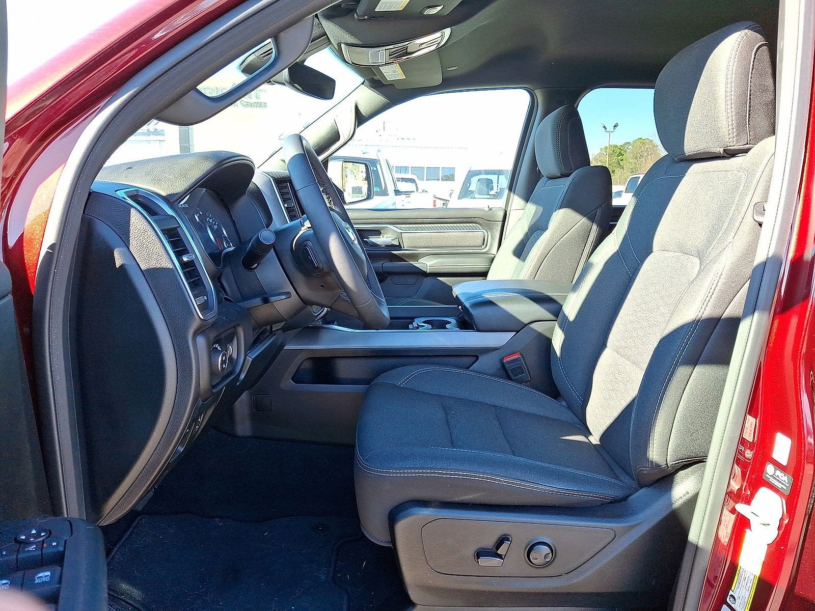 2025 RAM 1500 Big Horn Crew Cab 4x4 5'7" Box