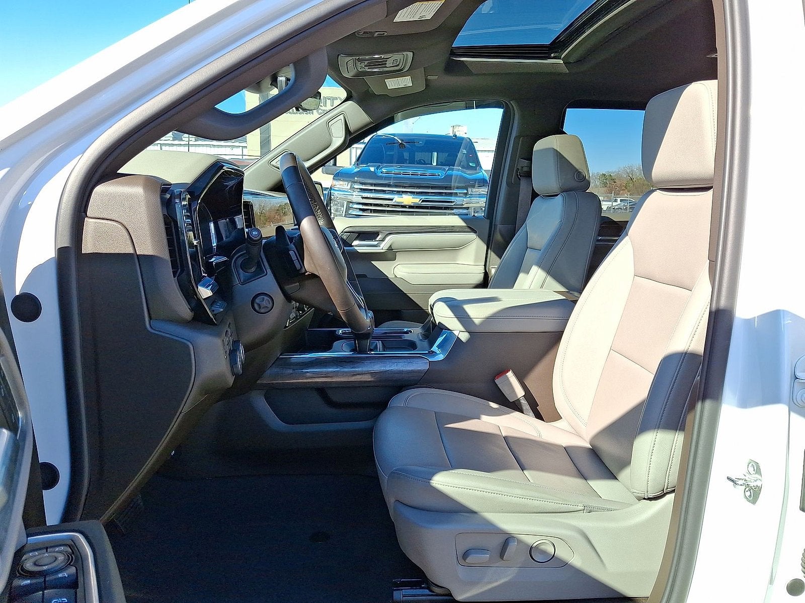 2025 Chevrolet Silverado 1500 LTZ