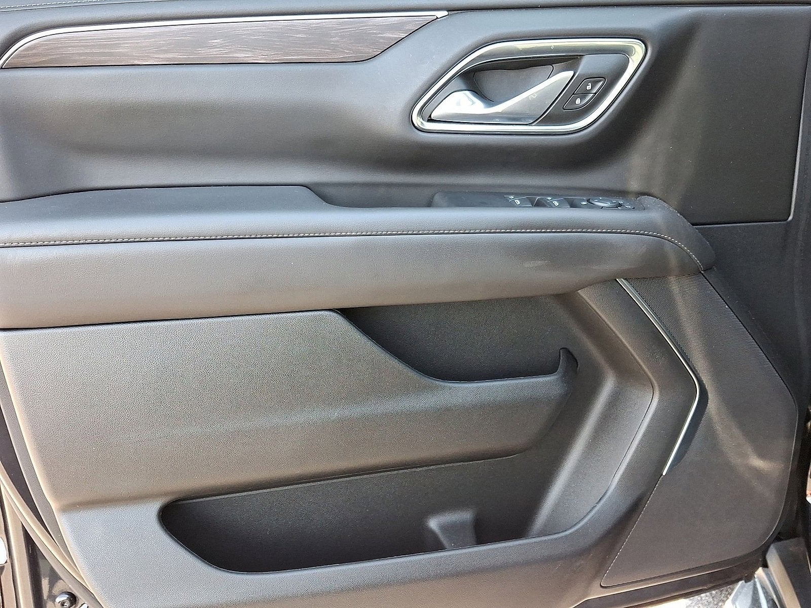 2024 Chevrolet Suburban LS