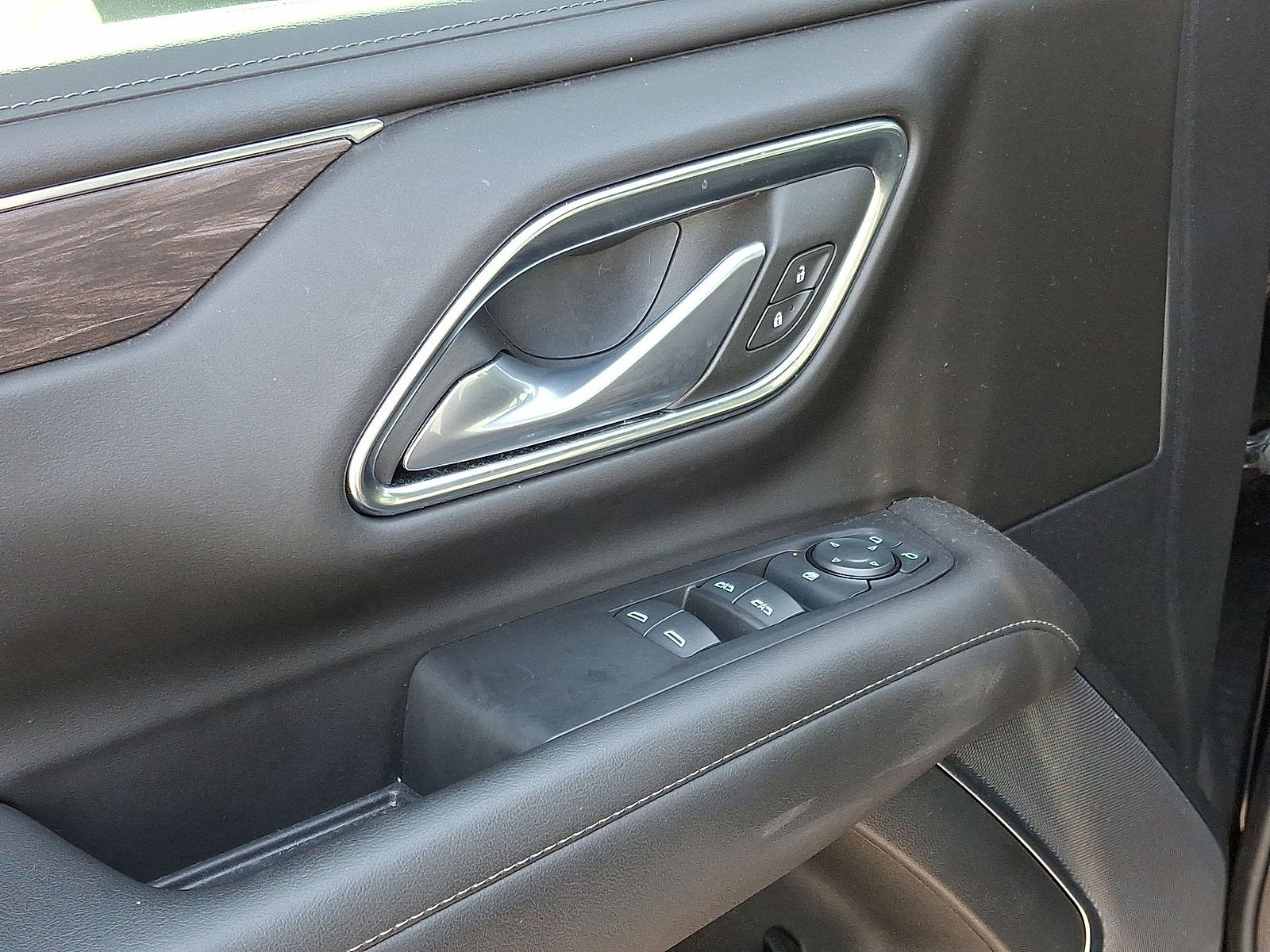 2024 Chevrolet Suburban LS