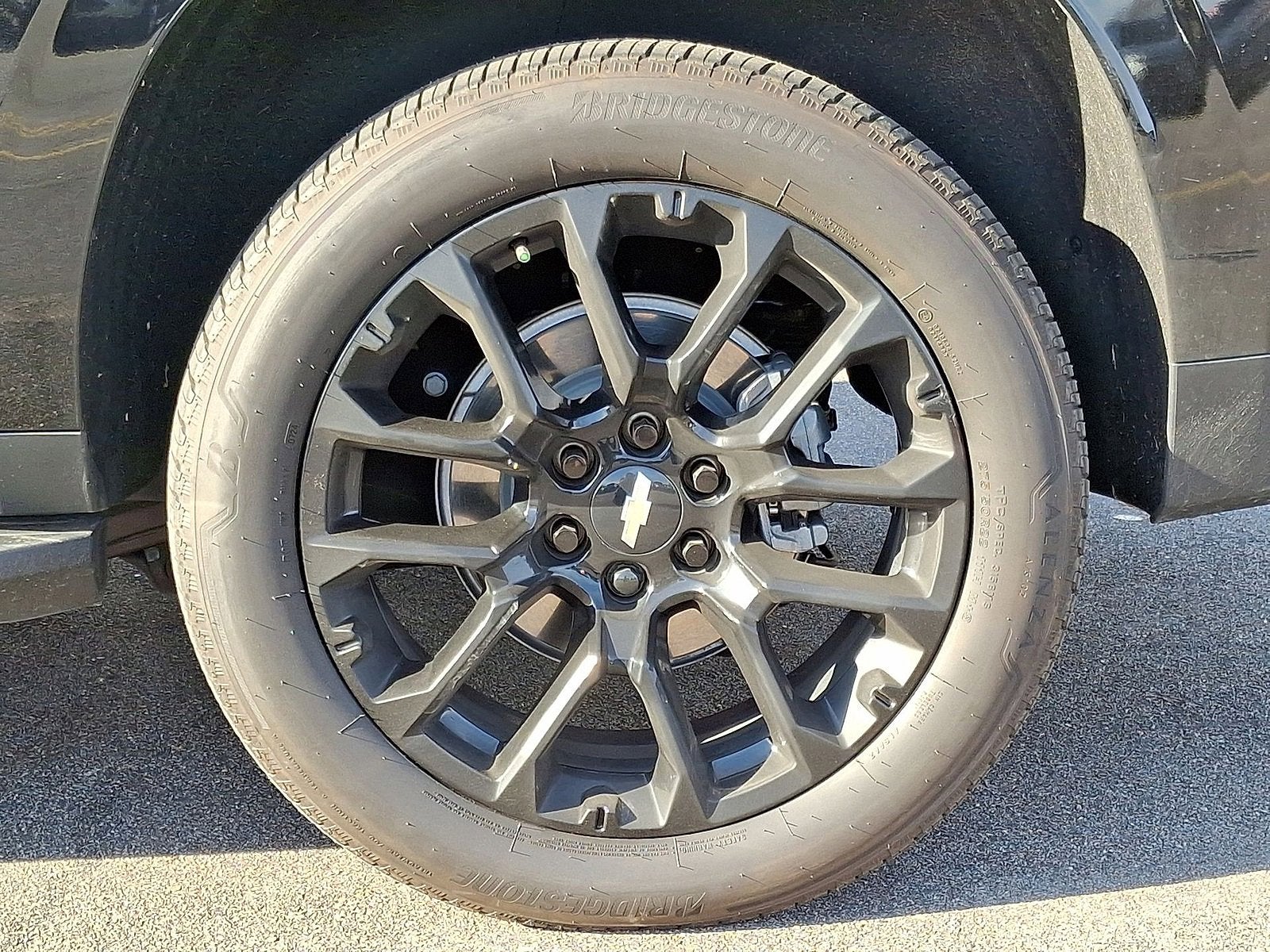 2024 Chevrolet Suburban LS