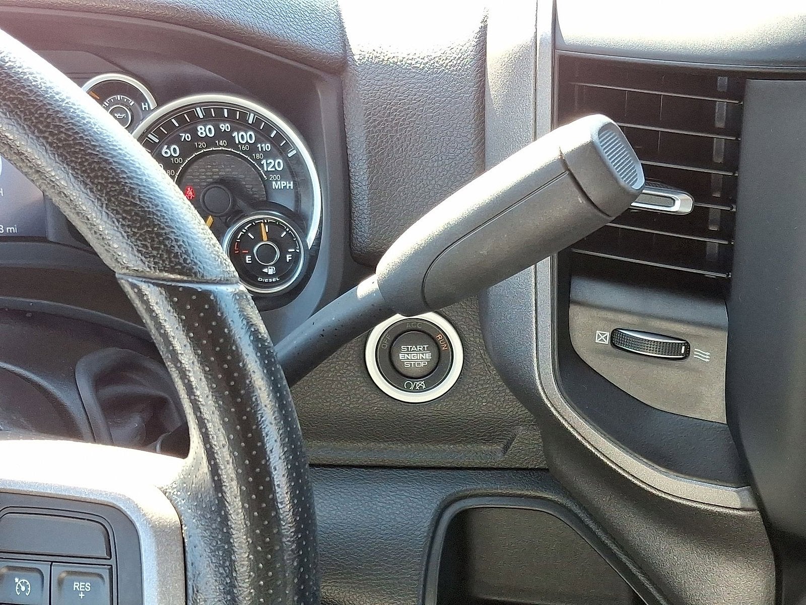 2020 RAM 2500 Tradesman Crew Cab 4X2 6'4" Box