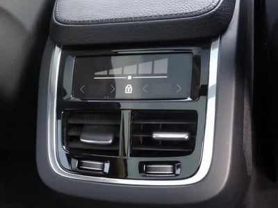 2018 Volvo XC90 T6 Momentum