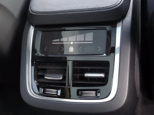 2018 Volvo XC90 T6 Momentum