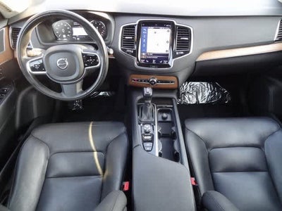 2018 Volvo XC90 T6 Momentum