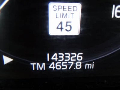 2018 Volvo XC90 T6 Momentum