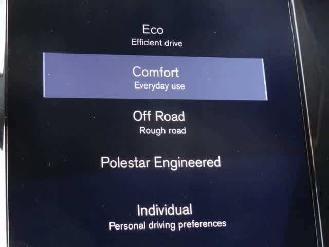 2018 Volvo XC90 T6 Momentum