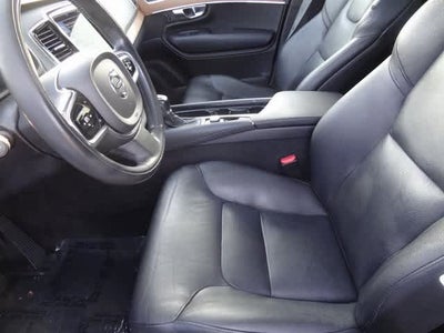 2018 Volvo XC90 T6 Momentum