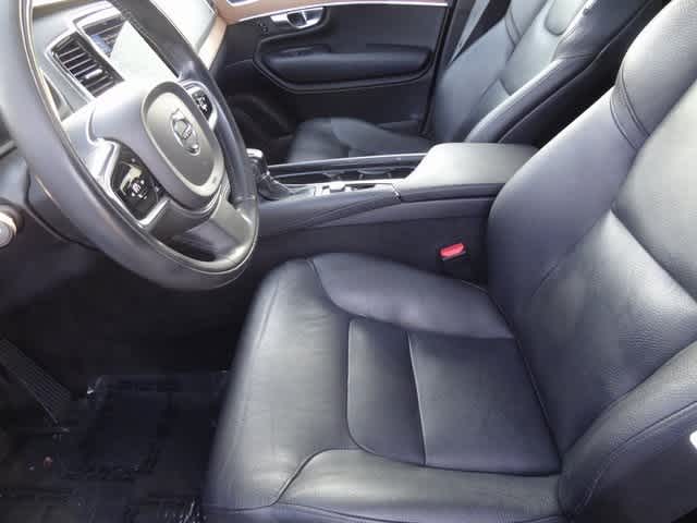 2018 Volvo XC90 T6 Momentum