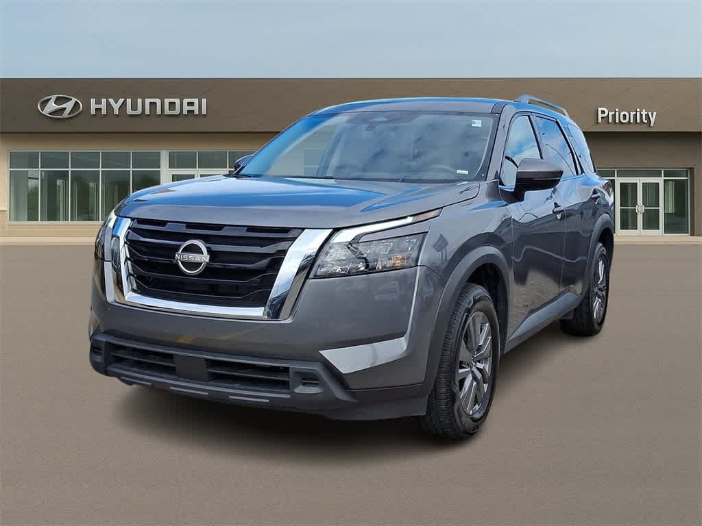 2025 Nissan Pathfinder SV