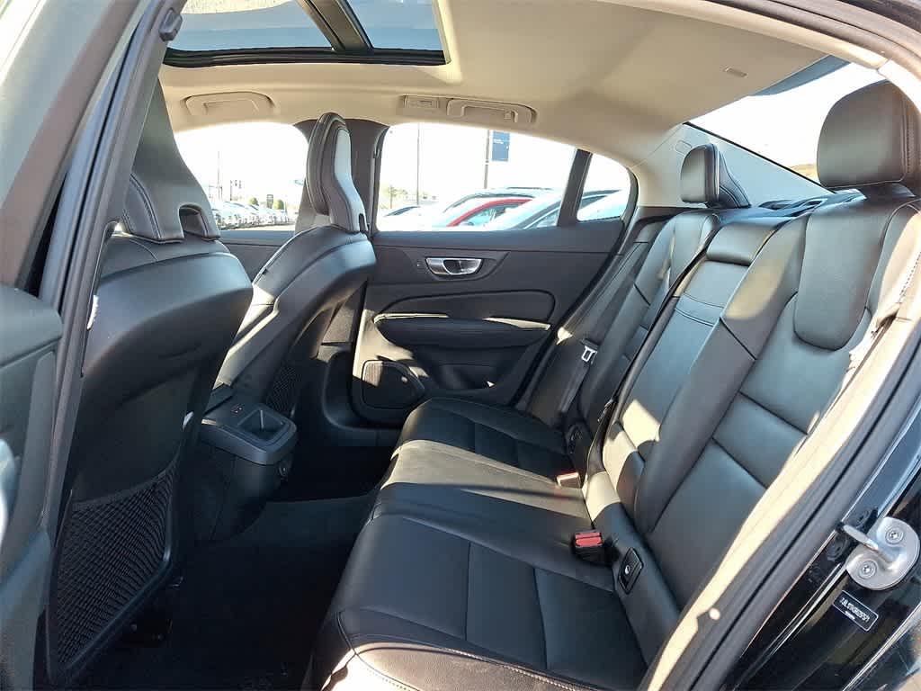 2024 Volvo S60 Core Dark Theme