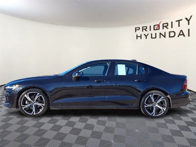 2024 Volvo S60 Core Dark Theme