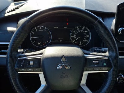 2024 Mitsubishi Outlander SE