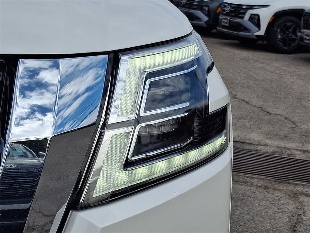 2024 Nissan Armada SV