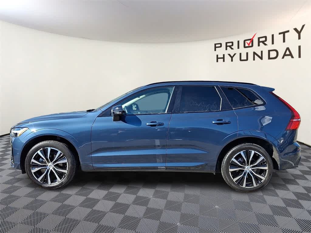 2024 Volvo XC60 Plus Dark Theme