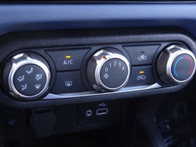 2023 Nissan Versa SV