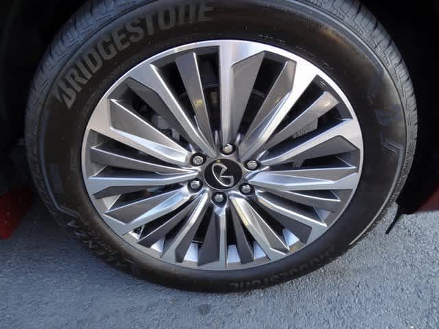 2025 INFINITI QX80 SENSORY