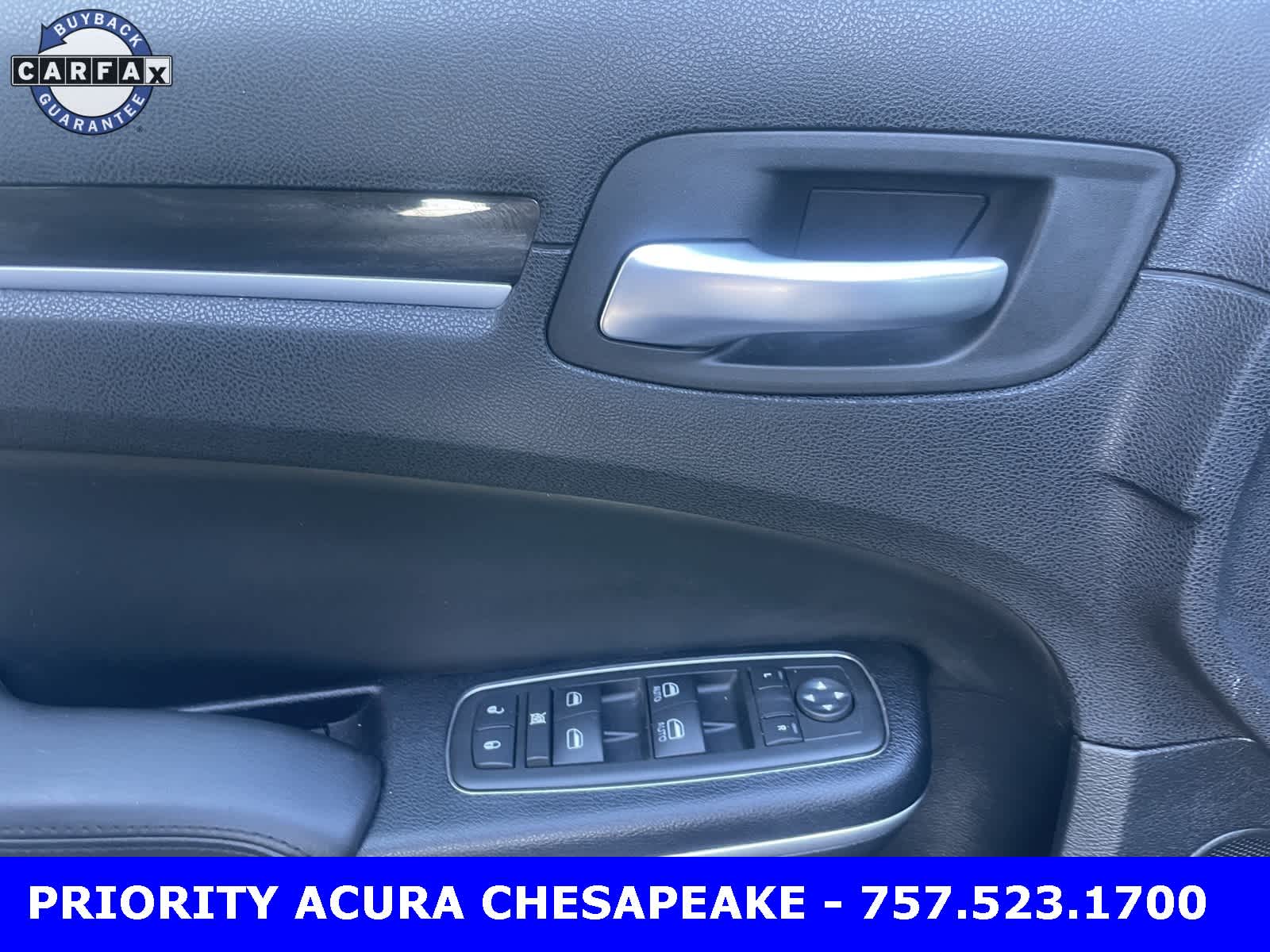 2015 Chrysler 300 Limited