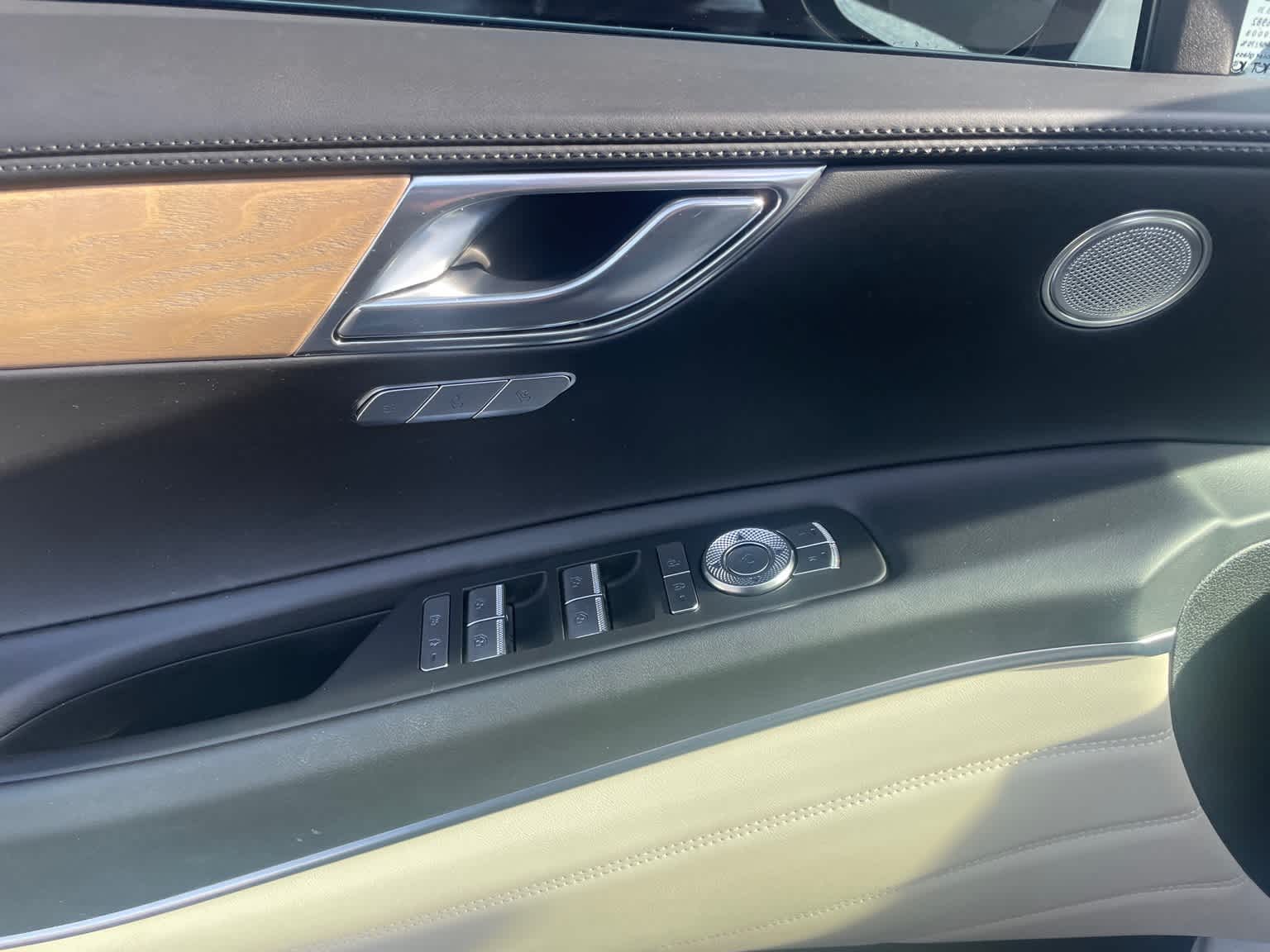 2024 Genesis GV80 Base