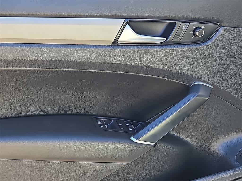 2022 Volkswagen Passat 2.0T SE