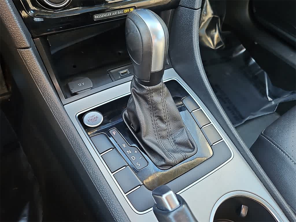 2022 Volkswagen Passat 2.0T SE