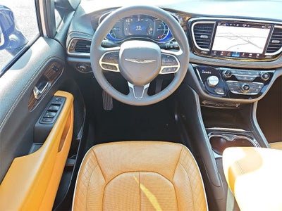 2023 Chrysler Pacifica Hybrid Pinnacle