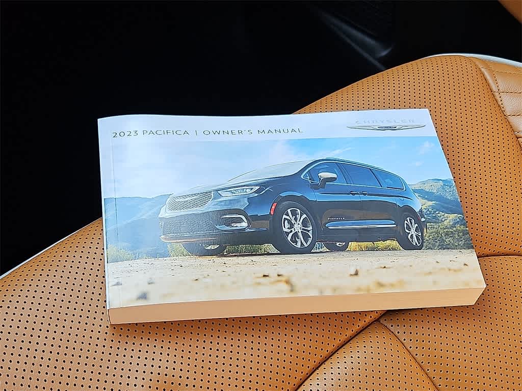 2023 Chrysler Pacifica Hybrid Pinnacle