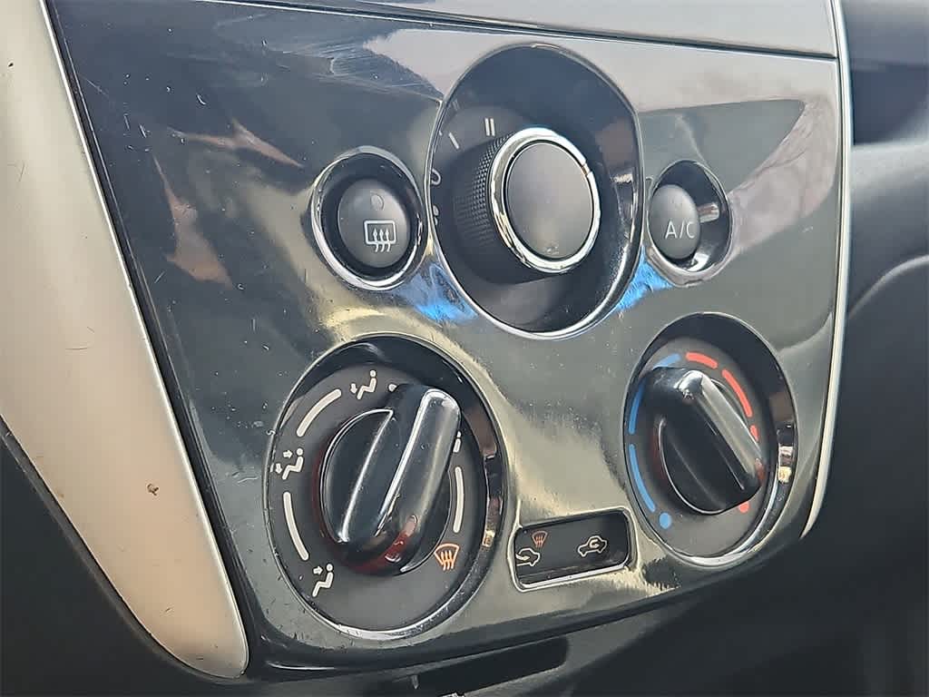 2015 Nissan Versa Note SV