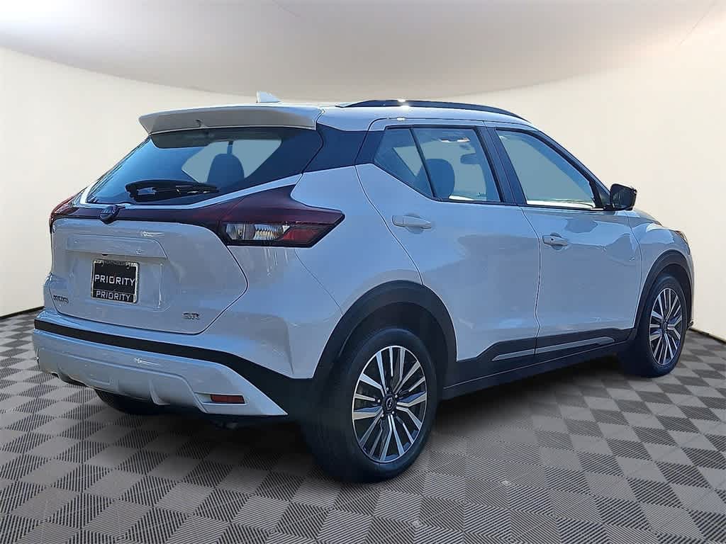 2024 Nissan Kicks SR