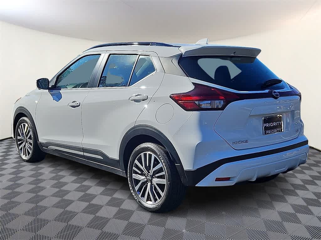 2024 Nissan Kicks SR