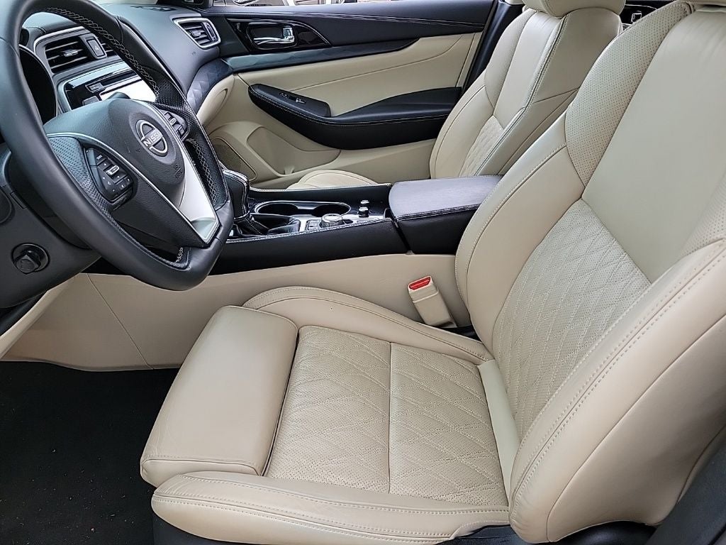 2023 Nissan Maxima Platinum