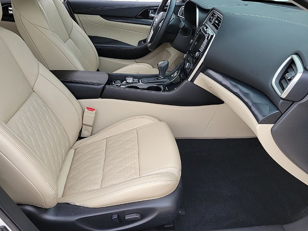 2023 Nissan Maxima Platinum