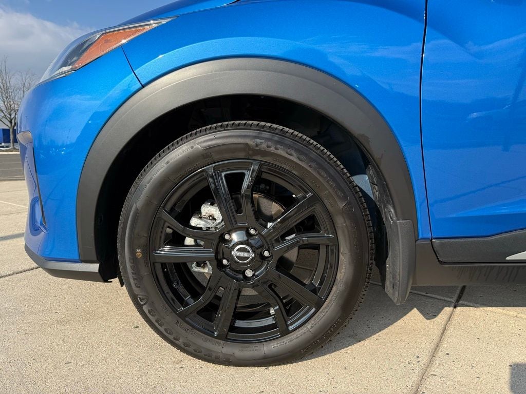 2024 Nissan Kicks SR