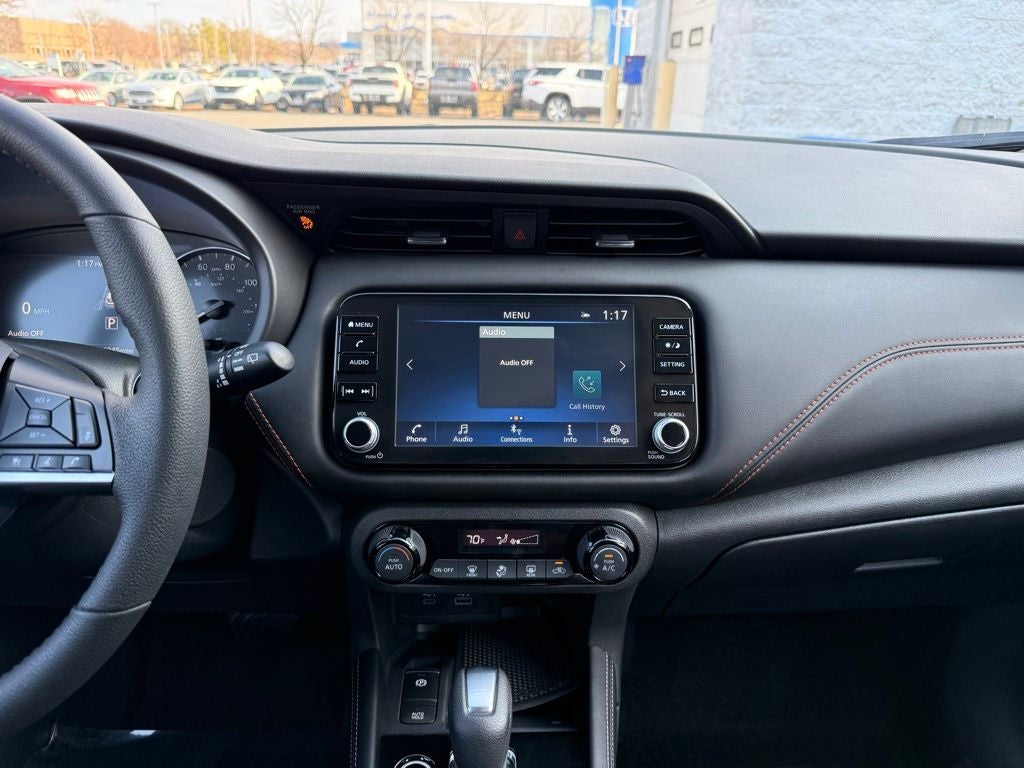 2024 Nissan Kicks SR