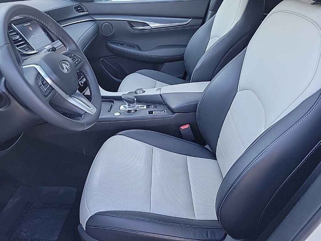 2023 INFINITI QX55 LUXE