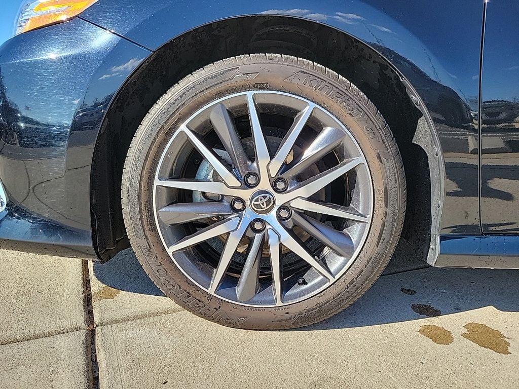 2022 Toyota Camry Hybrid XLE