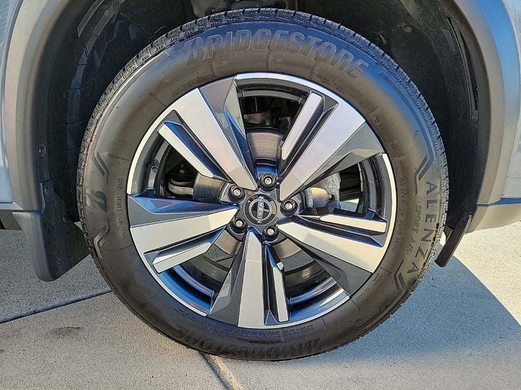 2022 Nissan Rogue SL