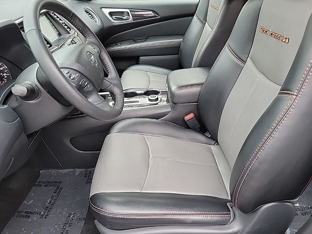 2020 Nissan Pathfinder SL