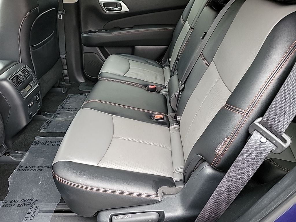 2020 Nissan Pathfinder SL