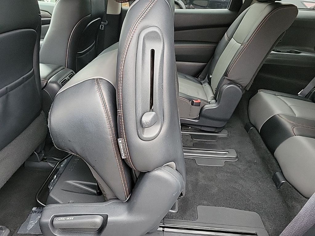 2020 Nissan Pathfinder SL