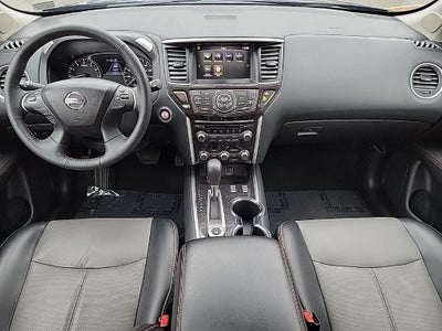 2020 Nissan Pathfinder SL