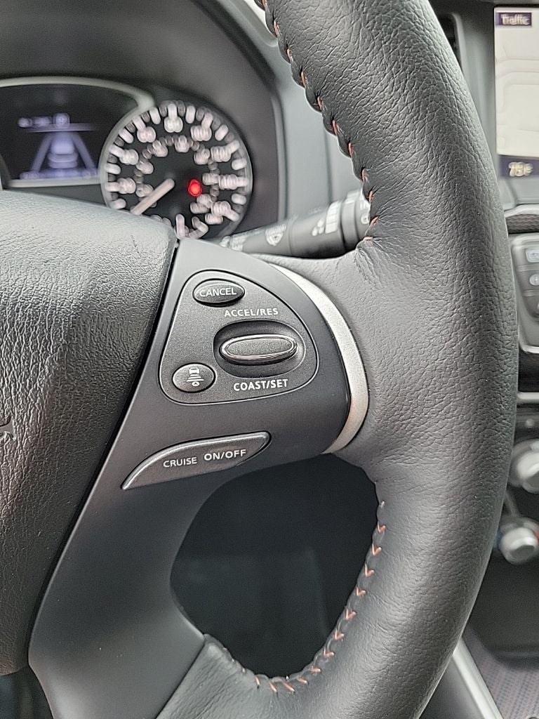 2020 Nissan Pathfinder SL