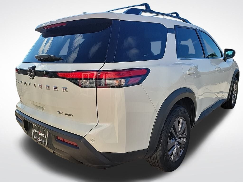 2022 Nissan Pathfinder SV