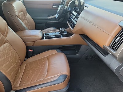 2023 Nissan Pathfinder Platinum