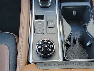 2023 Nissan Pathfinder Platinum