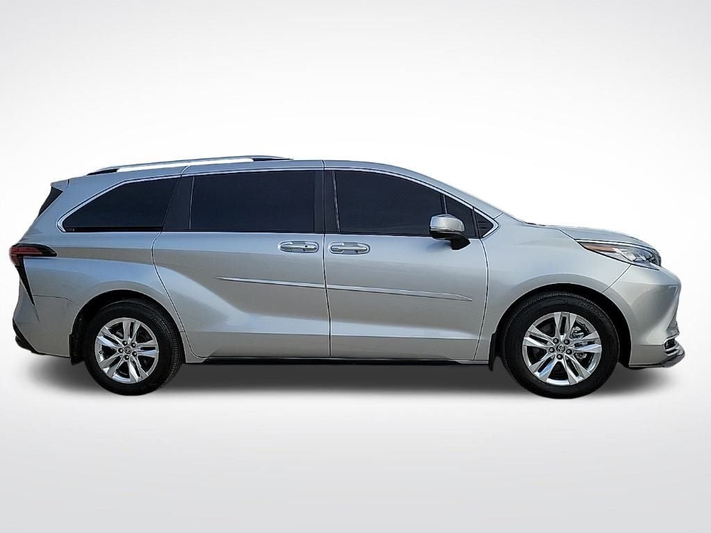 2024 Toyota Sienna Limited 7 Passenger