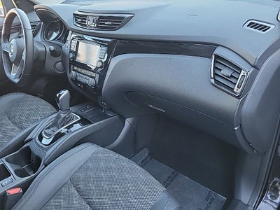 2022 Nissan Rogue Sport SV