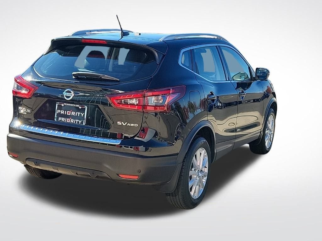 2022 Nissan Rogue Sport SV
