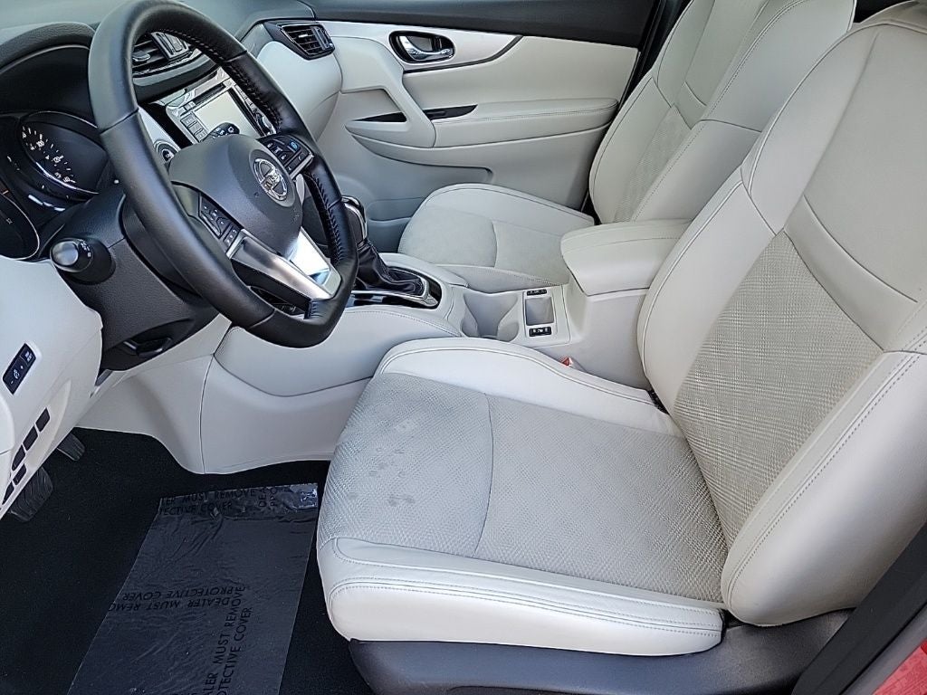 2020 Nissan Rogue Sport SV