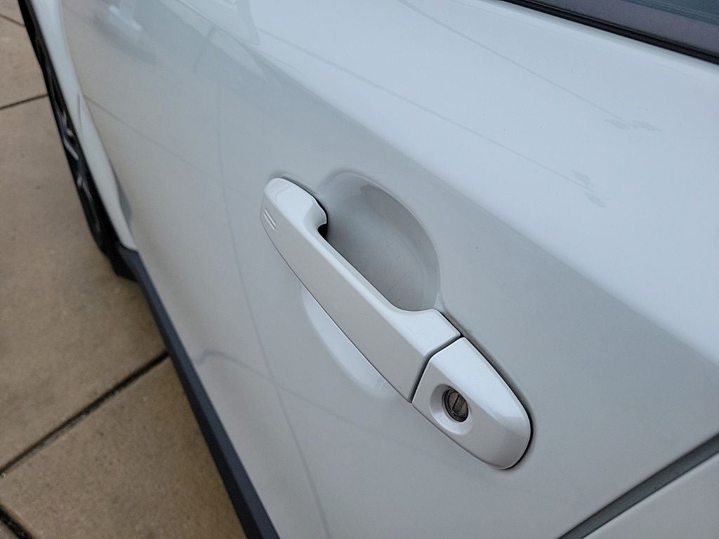 2020 Toyota C-HR XLE